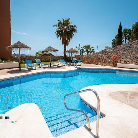 Vista Bahia Con Piscinas, Parking Y Terraza Apartamento La Herradura  Exterior foto