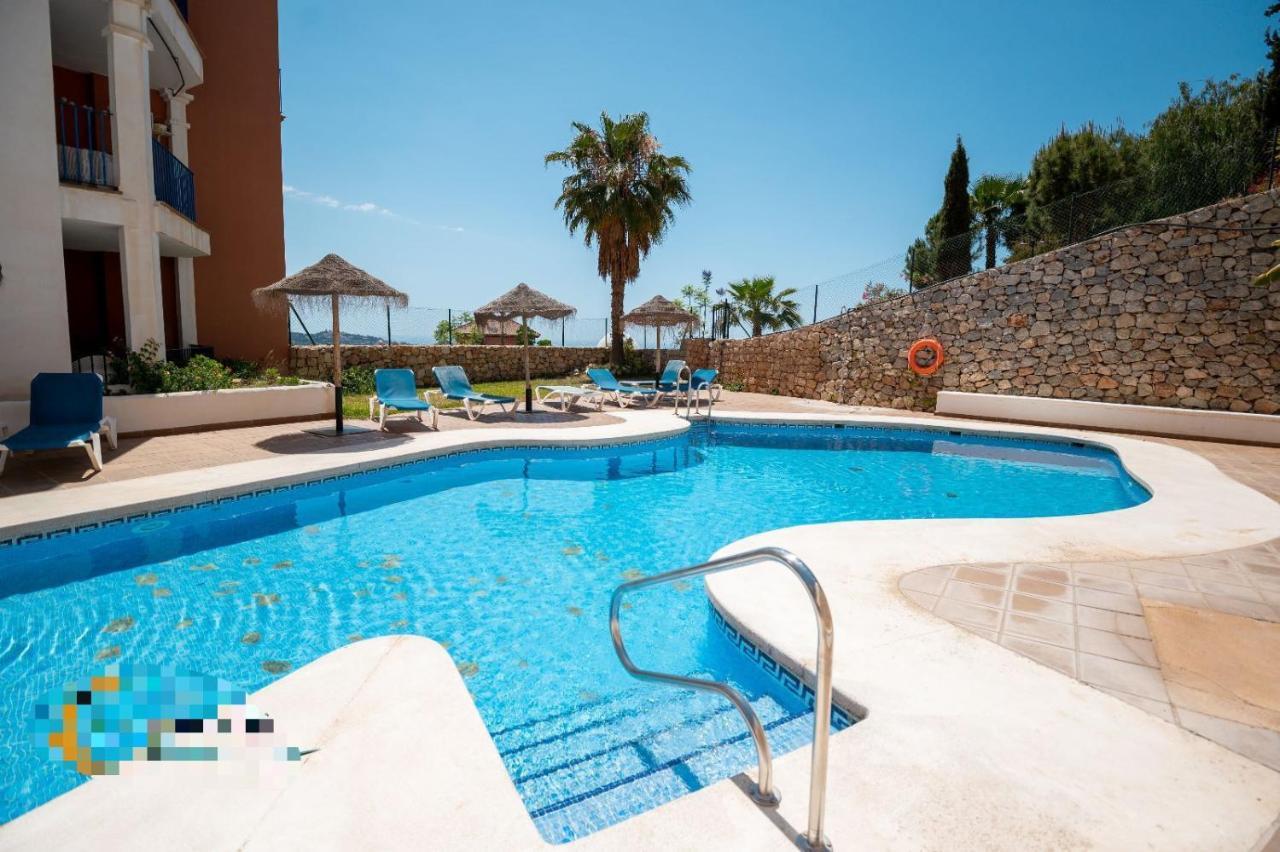 Vista Bahia Con Piscinas, Parking Y Terraza Apartamento La Herradura  Exterior foto