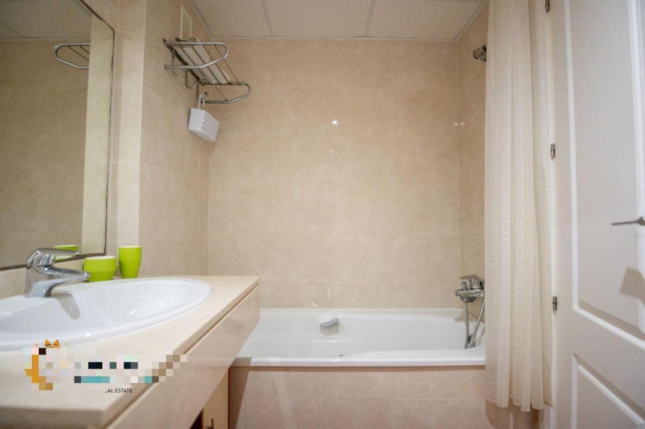 Vista Bahia Con Piscinas, Parking Y Terraza Apartamento La Herradura  Exterior foto