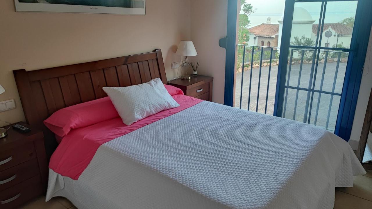 Vista Bahia Con Piscinas, Parking Y Terraza Apartamento La Herradura  Exterior foto